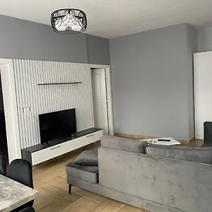 Eagle's Nest Apartment Shkoder
