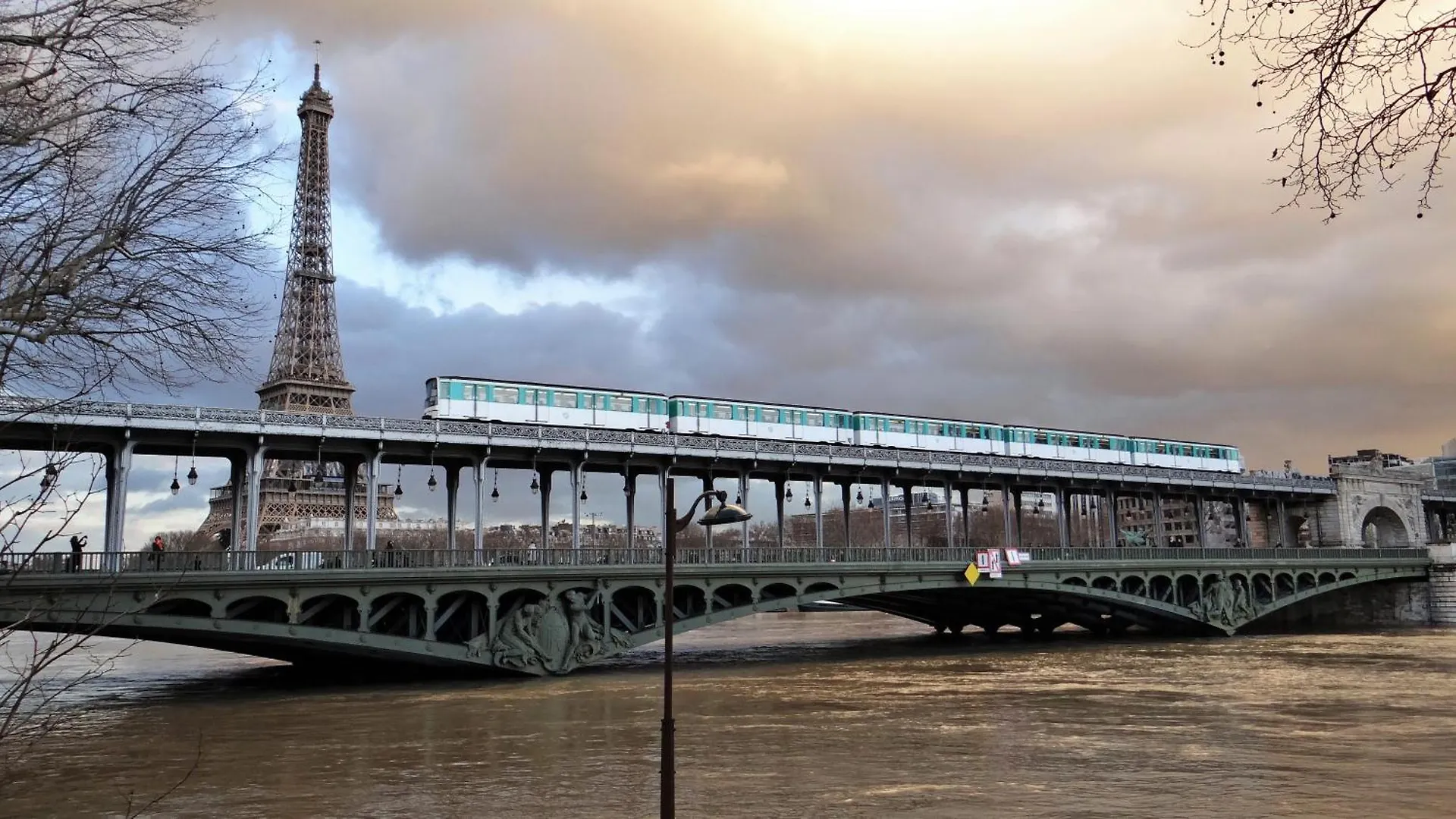 Eiffel Citea Access Dayroom Espace Paris Sans Nuitee Et Chambre Partagee Chatillon Nuitee -- Repos Journee Ou Espace Travail 8-19H Proche Tour Eiffel Ou Usage Bureau A L'Heure En Journee -- Nuitee Chatillon Avenue Paris 0*,  France